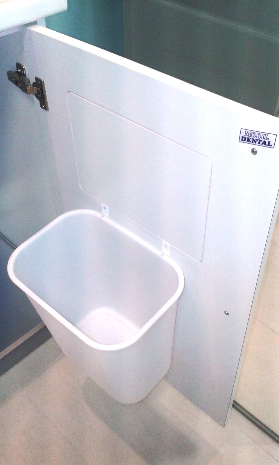 Módulo 10: Para lavabo con trampilla y cubo residuos